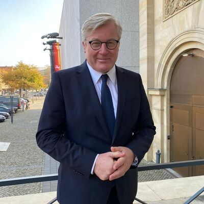 ,   David Eric, 60 ,   ,   