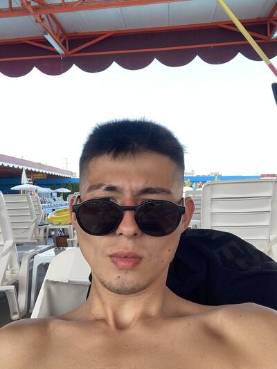 ,   Erhan, 22 ,   ,   