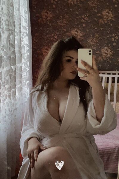  ,   Olicika, 21 ,   ,   