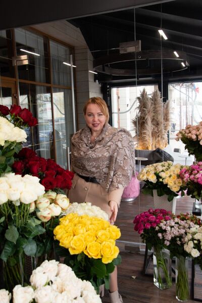  Limassol,   Luna, 44 ,     , c , 