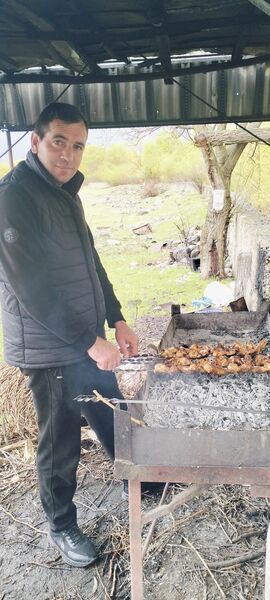  ,   Armen, 33 ,   ,   