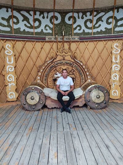 ,   Anvar, 33 ,   c 