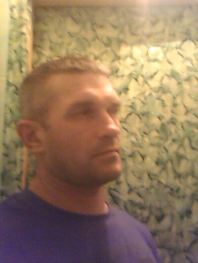  ,   NIK, 49 ,   