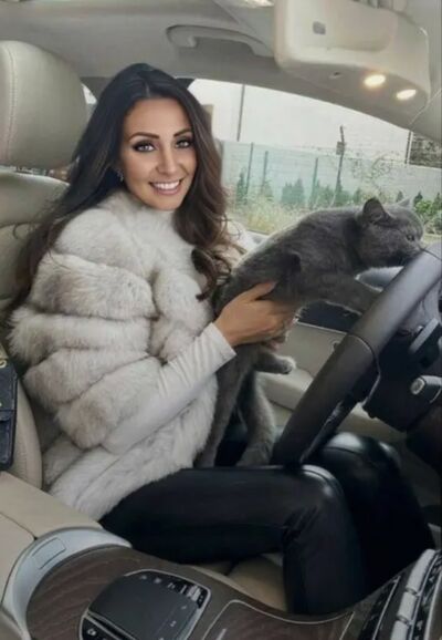  ,   Yana, 28 ,   ,   
