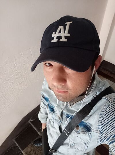  -,   Shoxrux, 31 ,   ,   