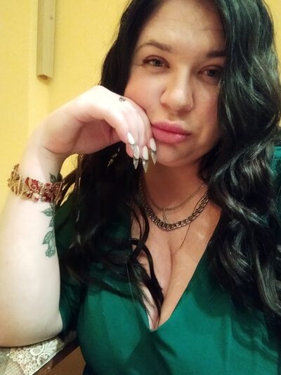  ,   Poli, 24 ,   ,   