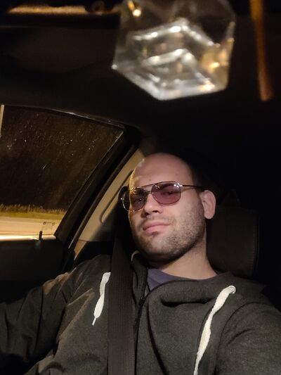  ,   Denis, 28 ,   ,   , c , 