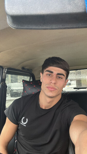  -,   Hovo, 22 ,   ,   , c 