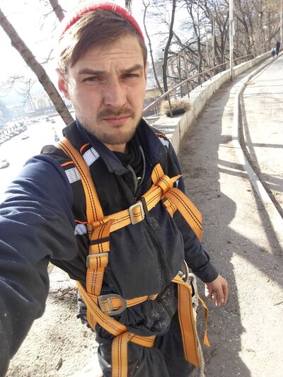  ,   Alexey, 35 ,   c 