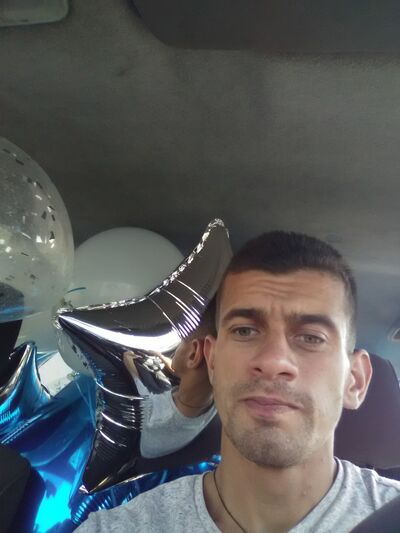  ,   Aleksander, 35 ,  