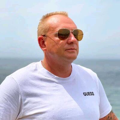  ,   Ben, 59 ,   ,   