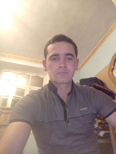  ,   Farrux, 32 ,   