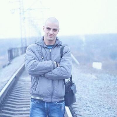  ,   Denis, 32 ,   ,   , c 