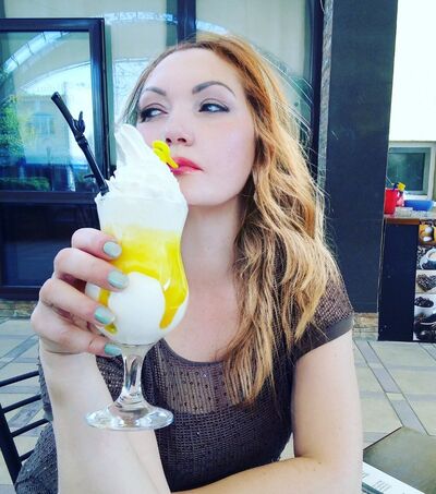  ,   Zlata, 52 ,   c 