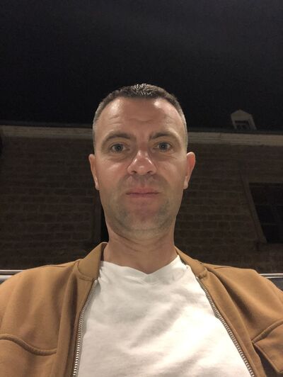  Esch-sur-Sure,   Yurii, 40 ,   ,   