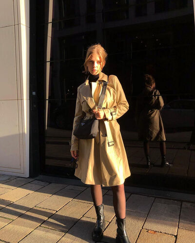  Frankfurt am Main,   , 32 ,     , c , 