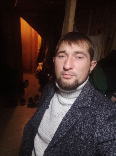  ,   Artur, 34 ,   ,   