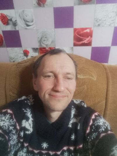  ,   Viktor, 41 ,   ,   