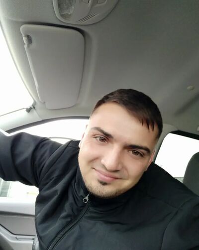  ,   Alex, 32 ,   ,   