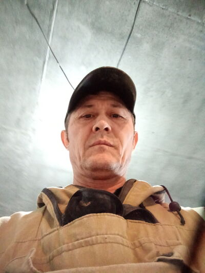  ,   Lutfi, 49 ,   c 