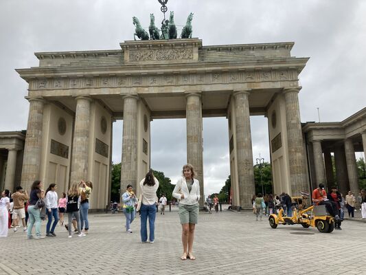 Praha,   , 49 ,   ,   