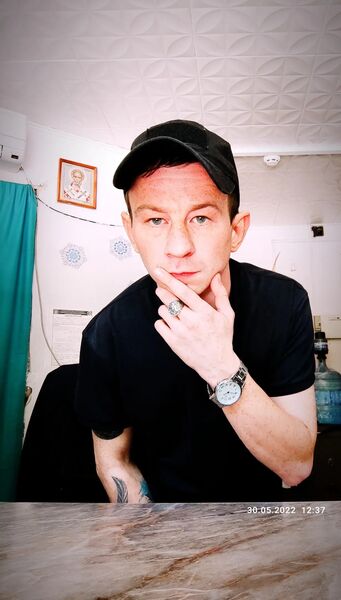  --,   Anton, 31 ,   ,   , c , 