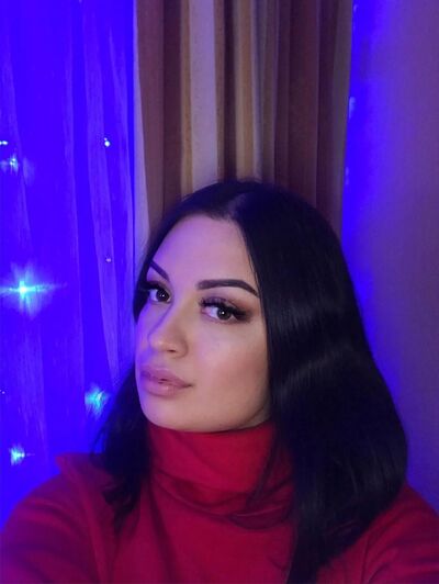  -,   Regina, 33 ,     , c 