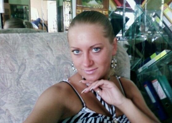  ,   Domina, 34 ,   