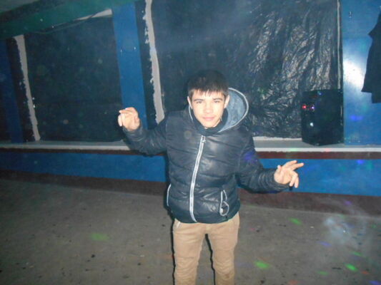  ,   Grisa, 30 ,   