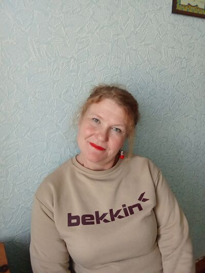  ,   Olesea, 42 ,   ,   
