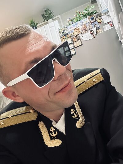  ,   Artem, 38 ,   ,   , c , 