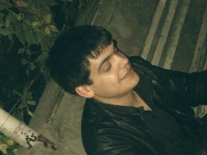  ,   Hovo, 32 ,   