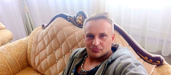 ,   Renny, 37 ,   ,   , c 