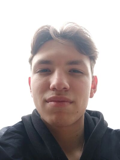  ,   Maxim, 21 ,   ,   