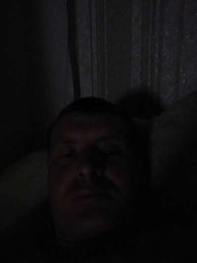  ,   Viktor, 37 ,   ,   , c 
