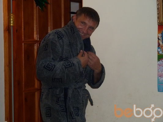  ,   Viktor, 55 ,   