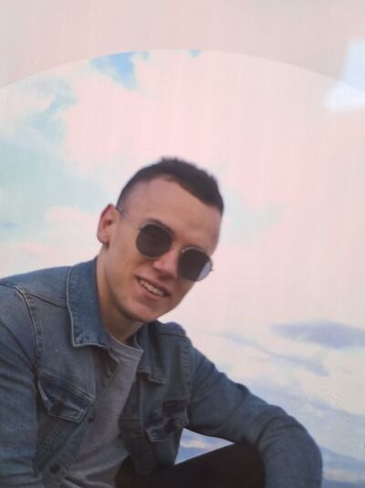  Radlice,   Aleks, 27 ,   ,   
