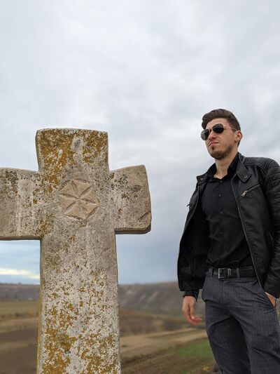  ,   Stefan, 25 ,   ,   