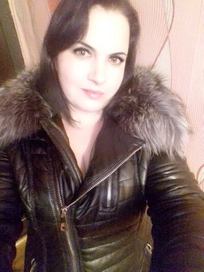  ,   Elena, 42 ,  