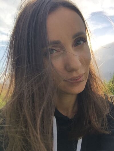  ,   Lenka, 30 ,   ,   