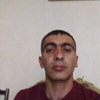  20533486  Artur, 46 ,    