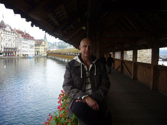  ,   Leon, 58 ,   ,   , c , 