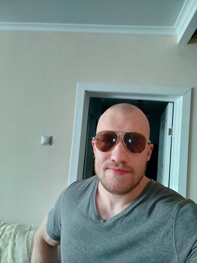  ,   Andrew, 21 ,   ,   