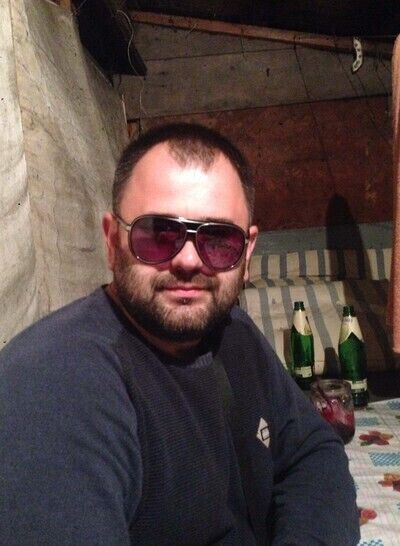  20997896  Valerii, 45 ,    