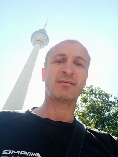  ,   David, 44 ,   ,   