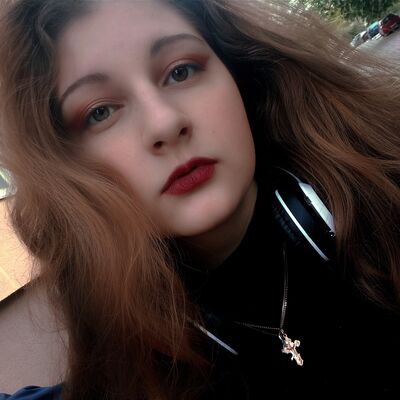  ,   Valeria, 21 ,   ,   