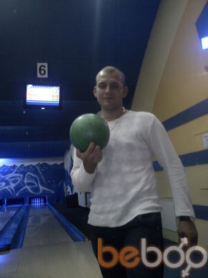  1477896  Tomas, 34 ,    