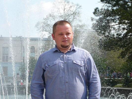  ,   Artur, 46 ,     , c 
