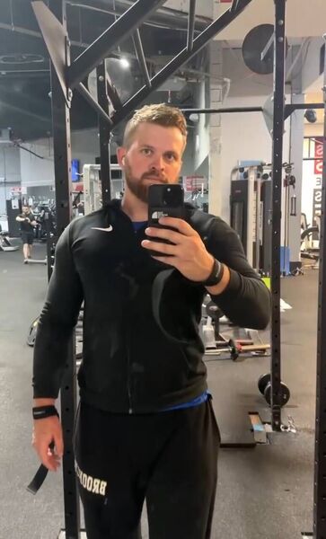  Holon,   Aleksei, 32 ,     , c 
