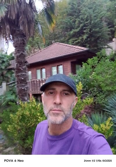  ,   Eduard, 46 ,   ,   
